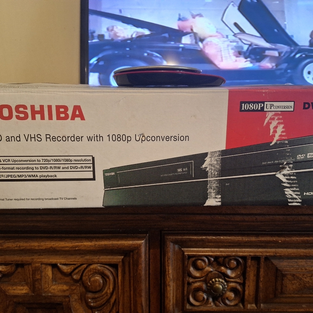 Toshiba VHS/DVD Recorder With 1080p Upconversion